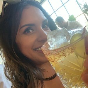 Meet your Posher, Lorraine